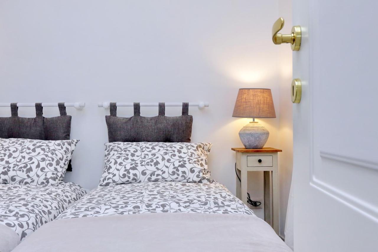 Monti Charming Apartment - Rome Short Let Service Εξωτερικό φωτογραφία