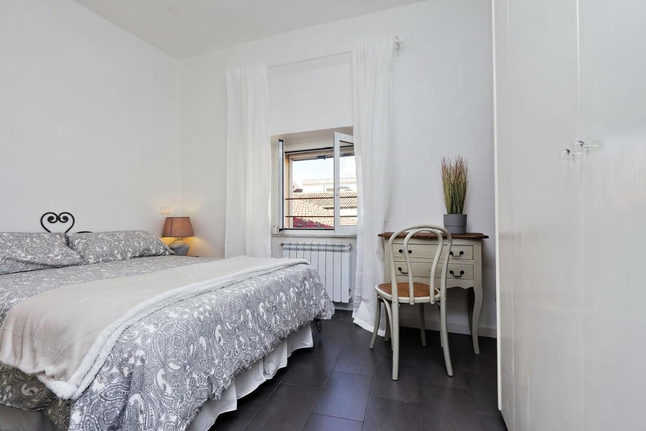 Monti Charming Apartment - Rome Short Let Service Εξωτερικό φωτογραφία