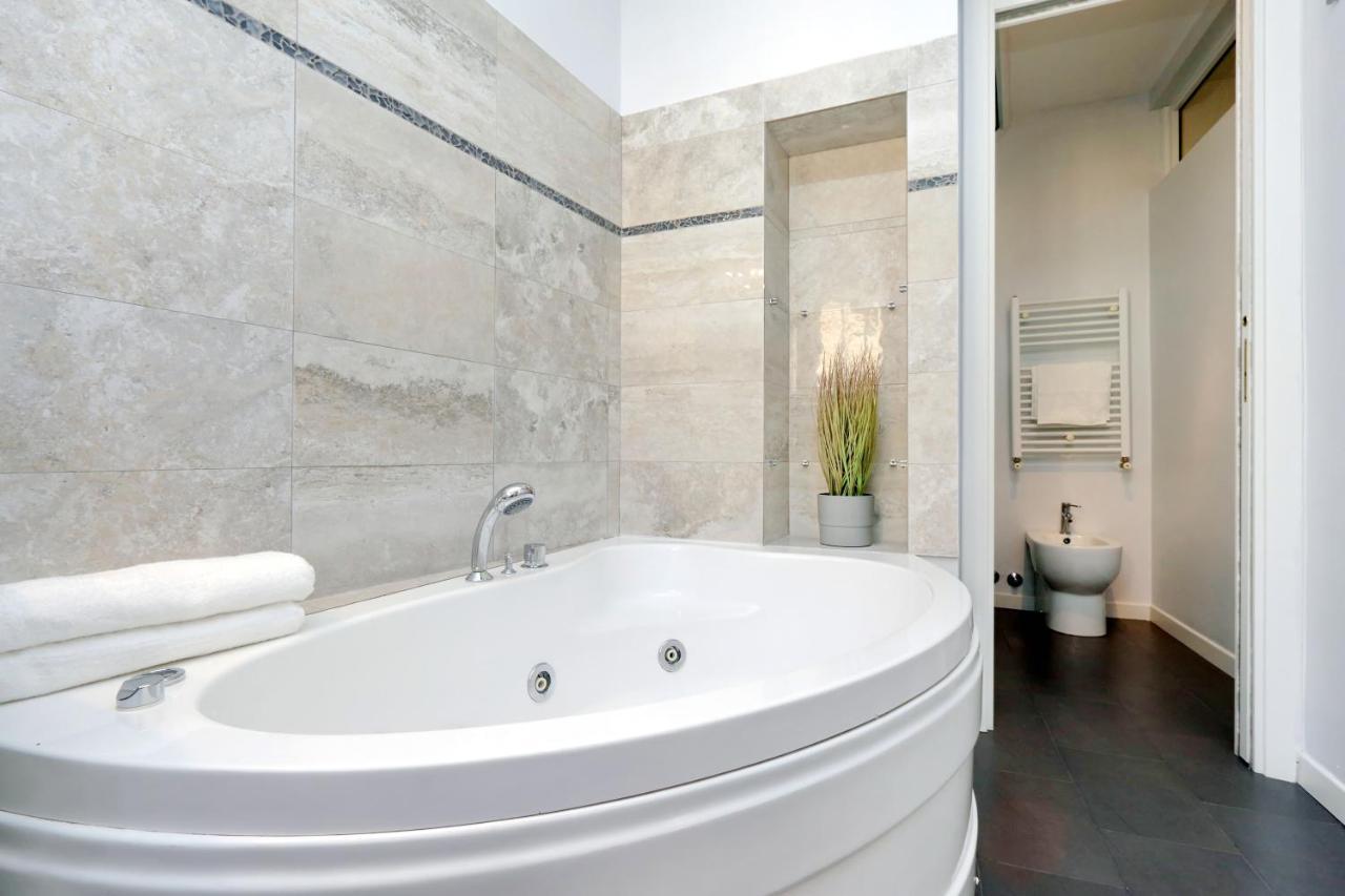Monti Charming Apartment - Rome Short Let Service Εξωτερικό φωτογραφία