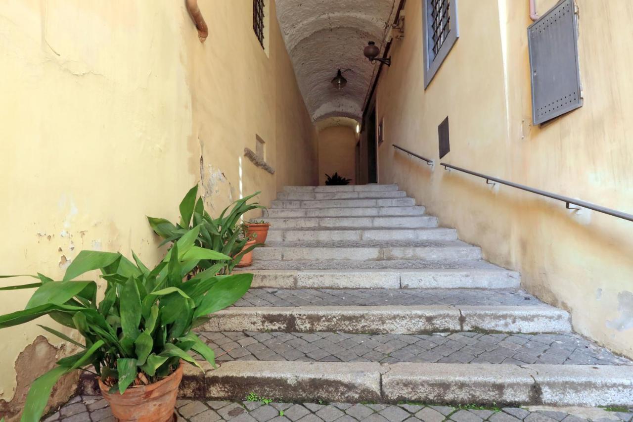 Monti Charming Apartment - Rome Short Let Service Εξωτερικό φωτογραφία